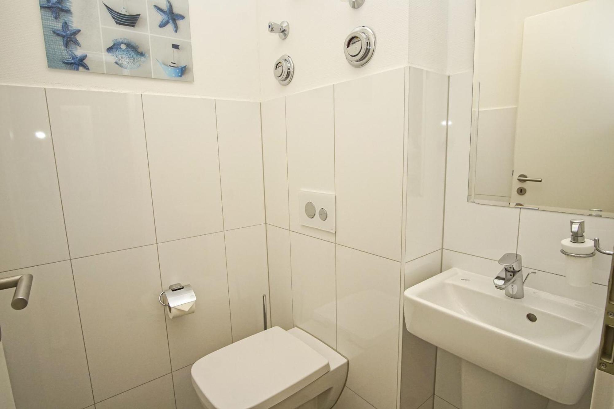 Balkon, Gratis Nutzung Vom Ahoi Erlebnisbad Und Sauna In Sellin- Meeresblick Fewo 59 Goehren  Buitenkant foto